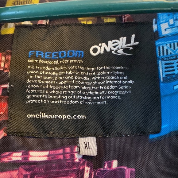 O’Neill Freedom Jacket - Picture 3 of 7